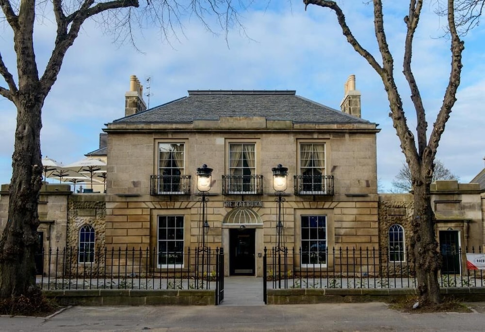The Raeburn 5/37