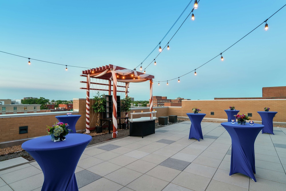Hilton Garden Inn Alexandria Old Town National Harbor 52/52