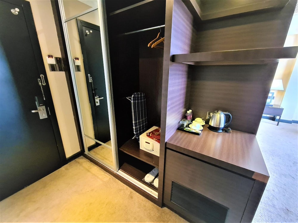 Merdeka Hotel 33/50