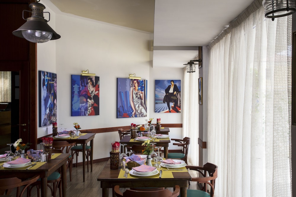 Hotel Paradiso 26/50