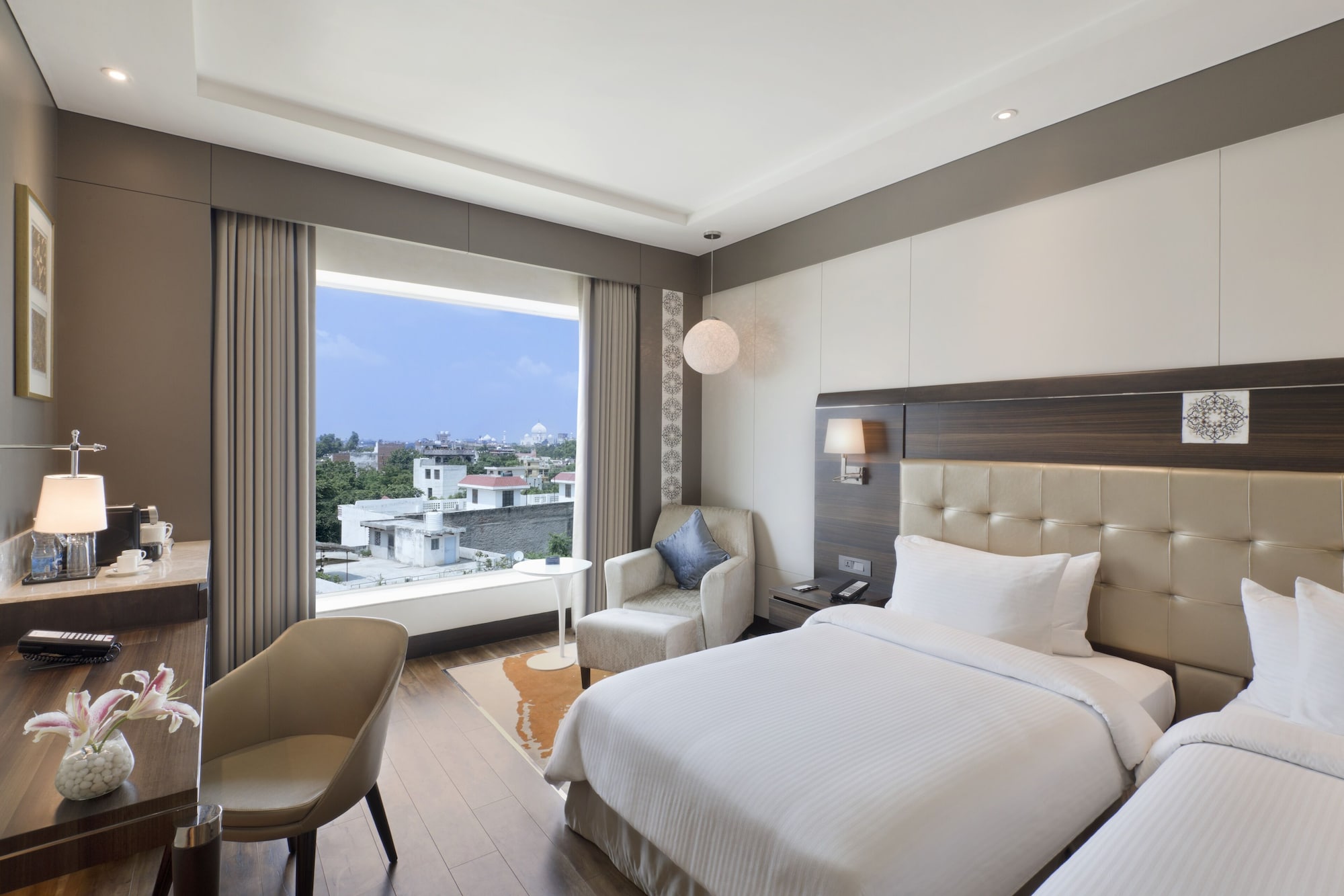 Taj Club, Twin Beds, Taj Mahal View
