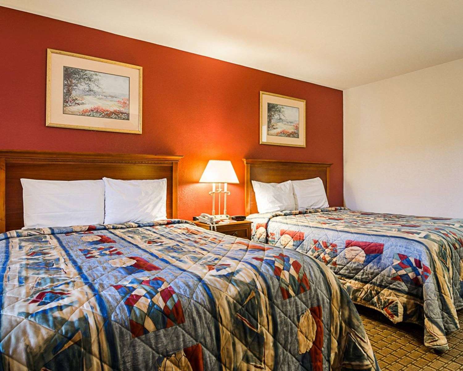 ROOM, 2 QUEEN BEDS, SMOKING