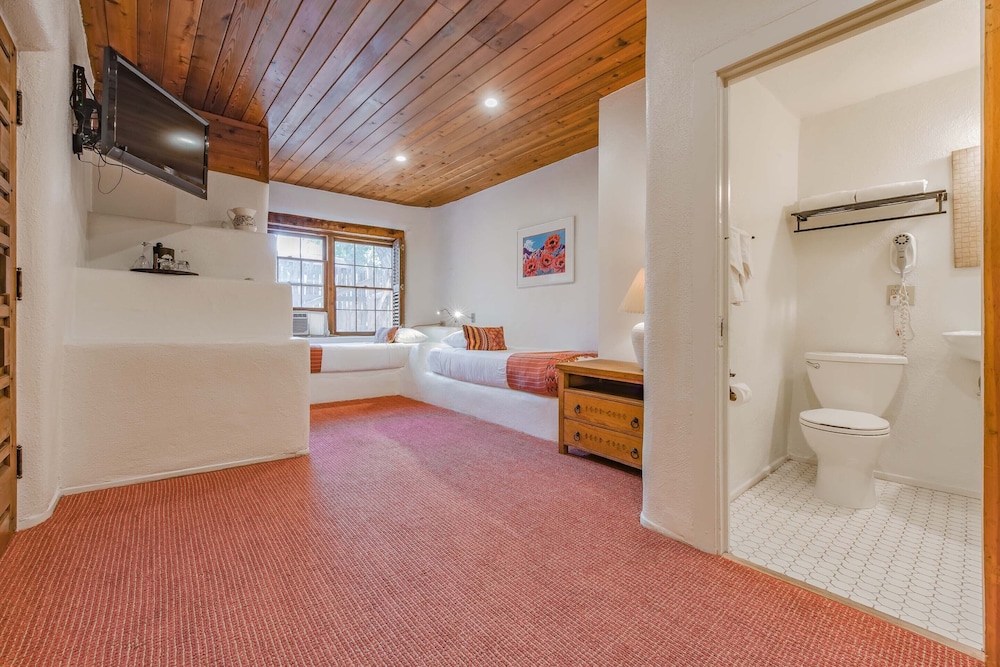 The Historic Taos Inn 66/80