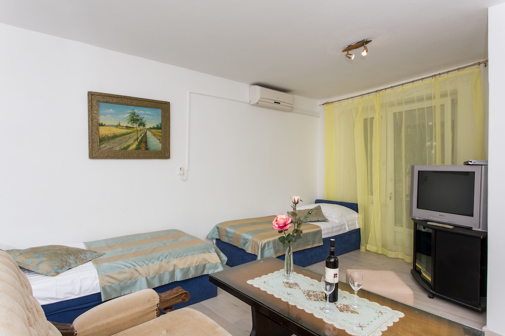Guest House Kusalo 44/67