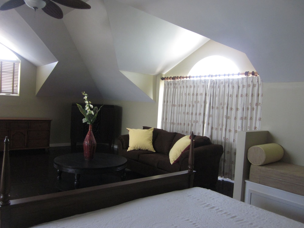 February Point Resort Estates Bb1 27/50