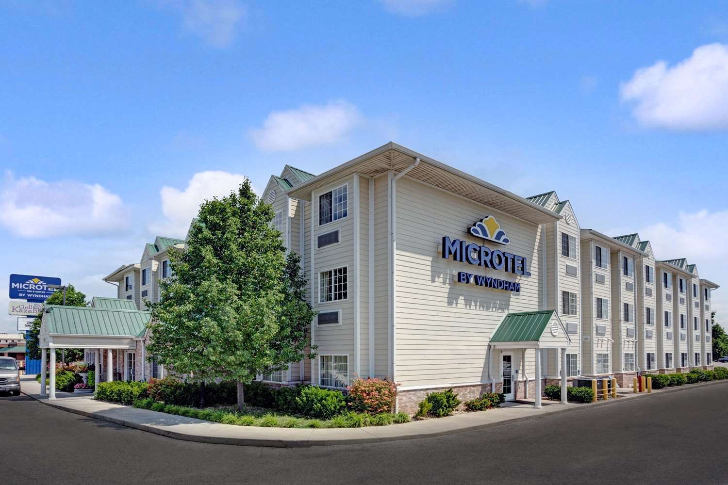 Microtel Inn & Suites by Wyndham Indianapolis Airport 32/36