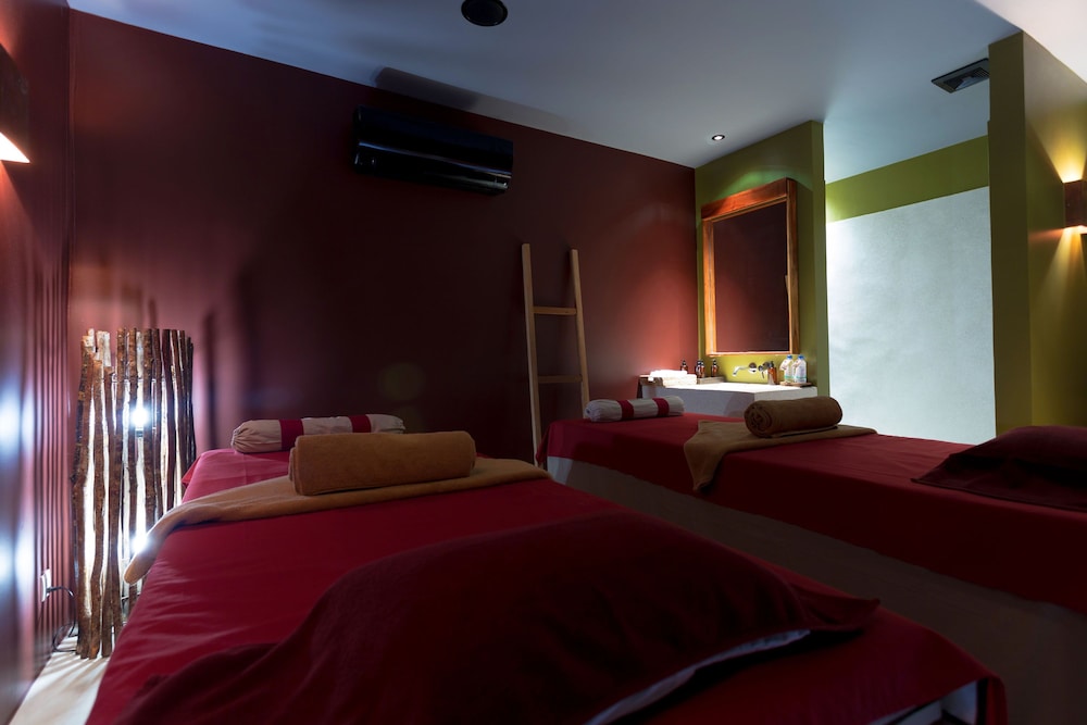 TEMPLATION HOTEL 31/75