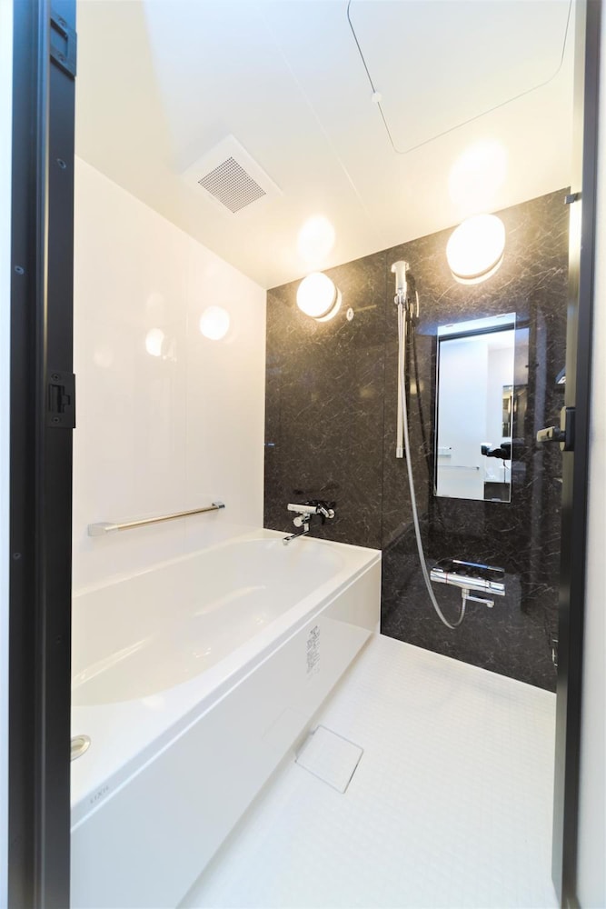 Tennoji Lagoon Hotel 33/49