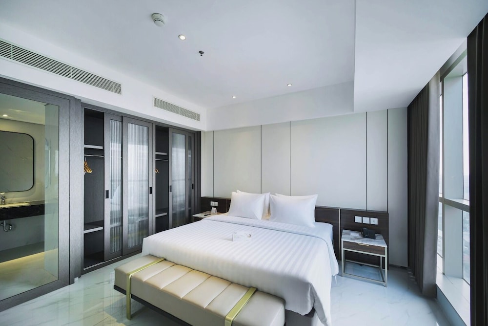 Grand Whiz Hotel Praxis Surabaya 10/43