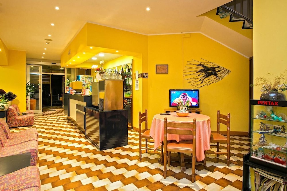 Hotel Antares 4/29