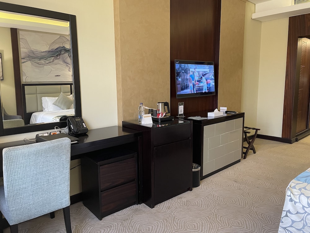 Triumph Luxury Hotel 6/64