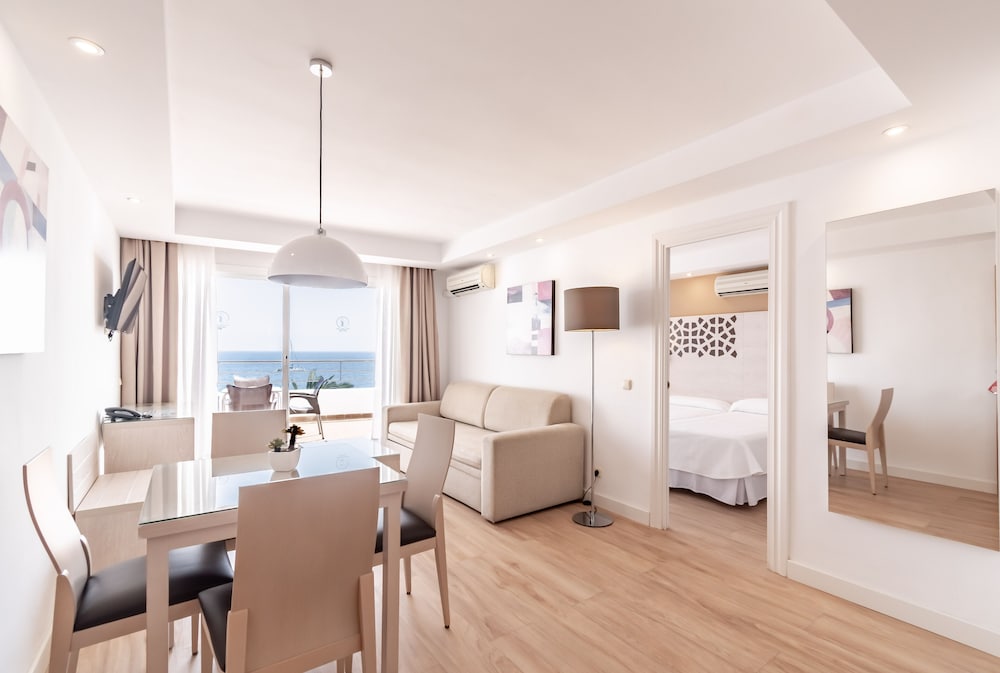 Puerto Azul Marbella 47/70