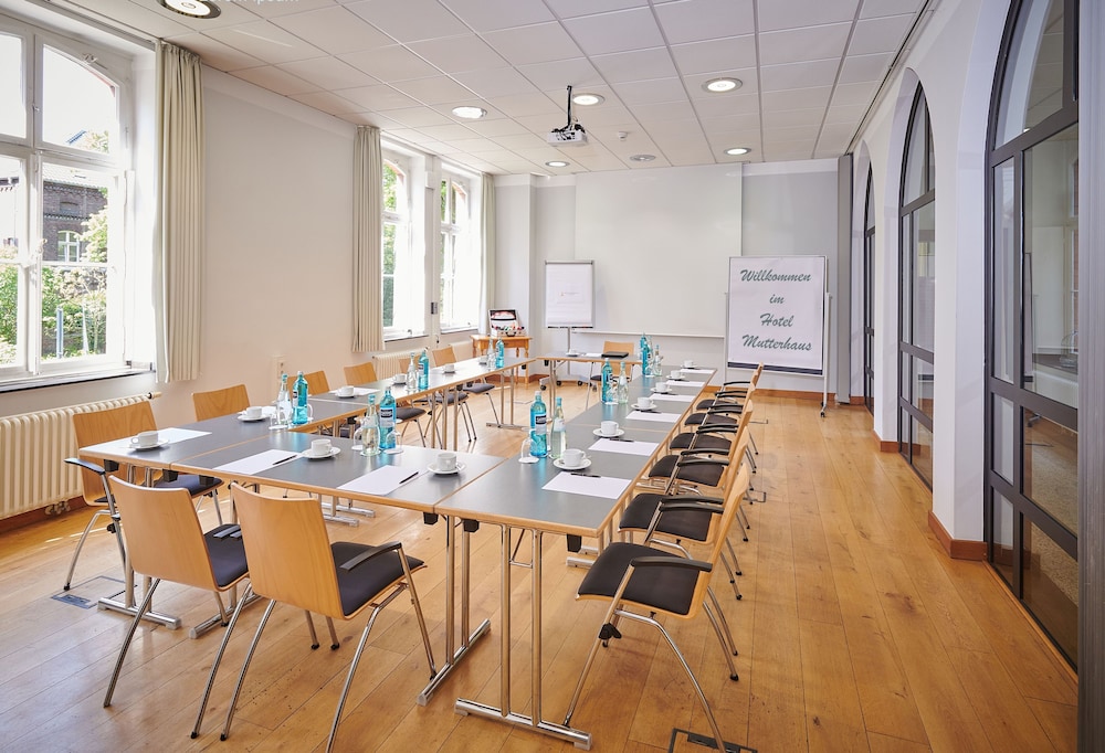 Mutterhaus Dusseldorf Hotel 13/20