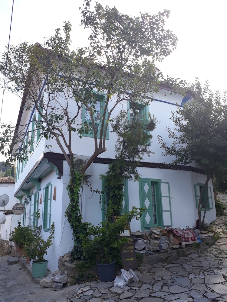 Kirkinca Houses & Boutique Hotel 3/73