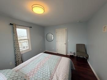 4 Bedrooms, Renovated, Apartment