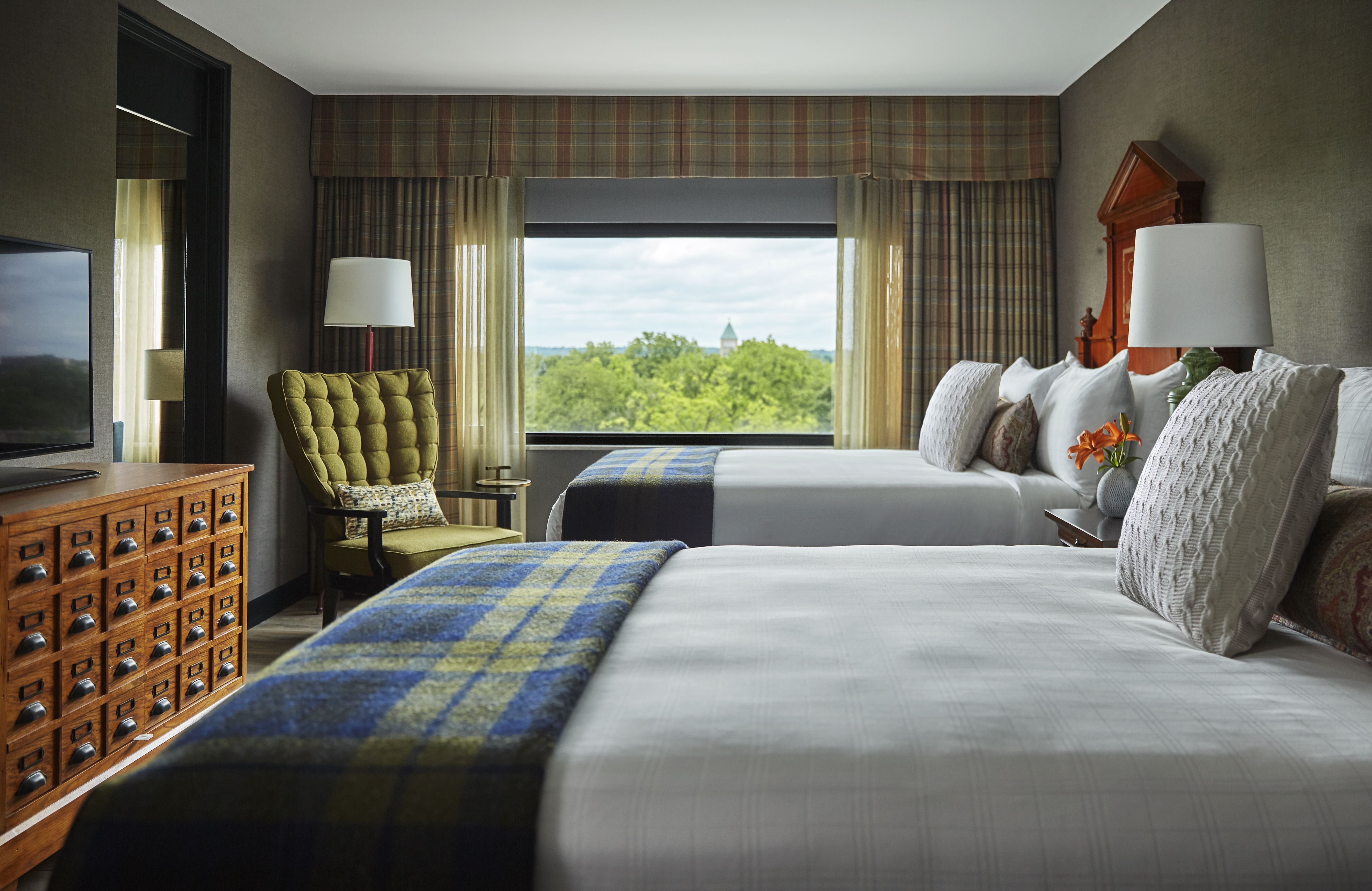 Graduate, Suite, 2 Queen Beds, Accessible