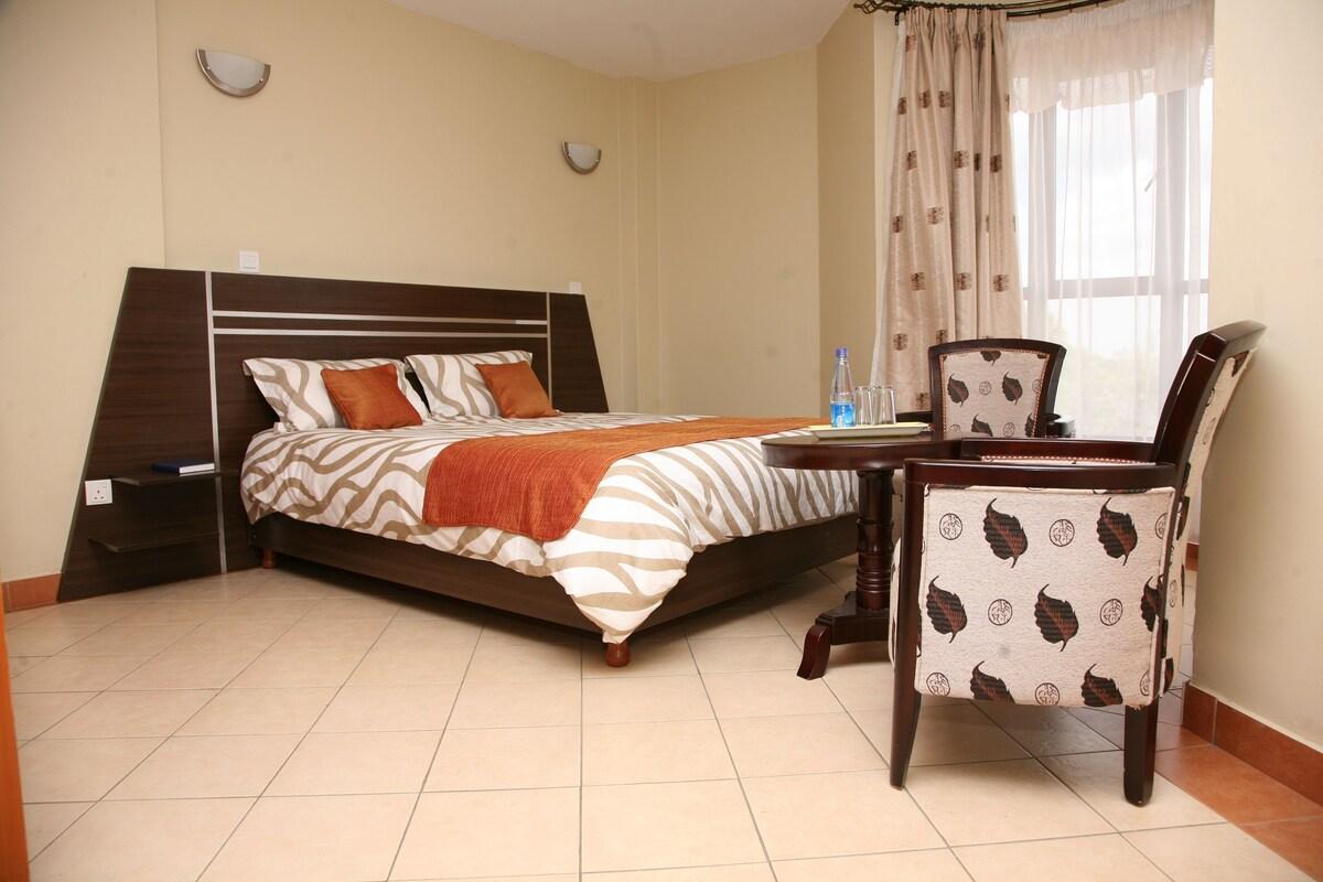 Suite, Queen Bed