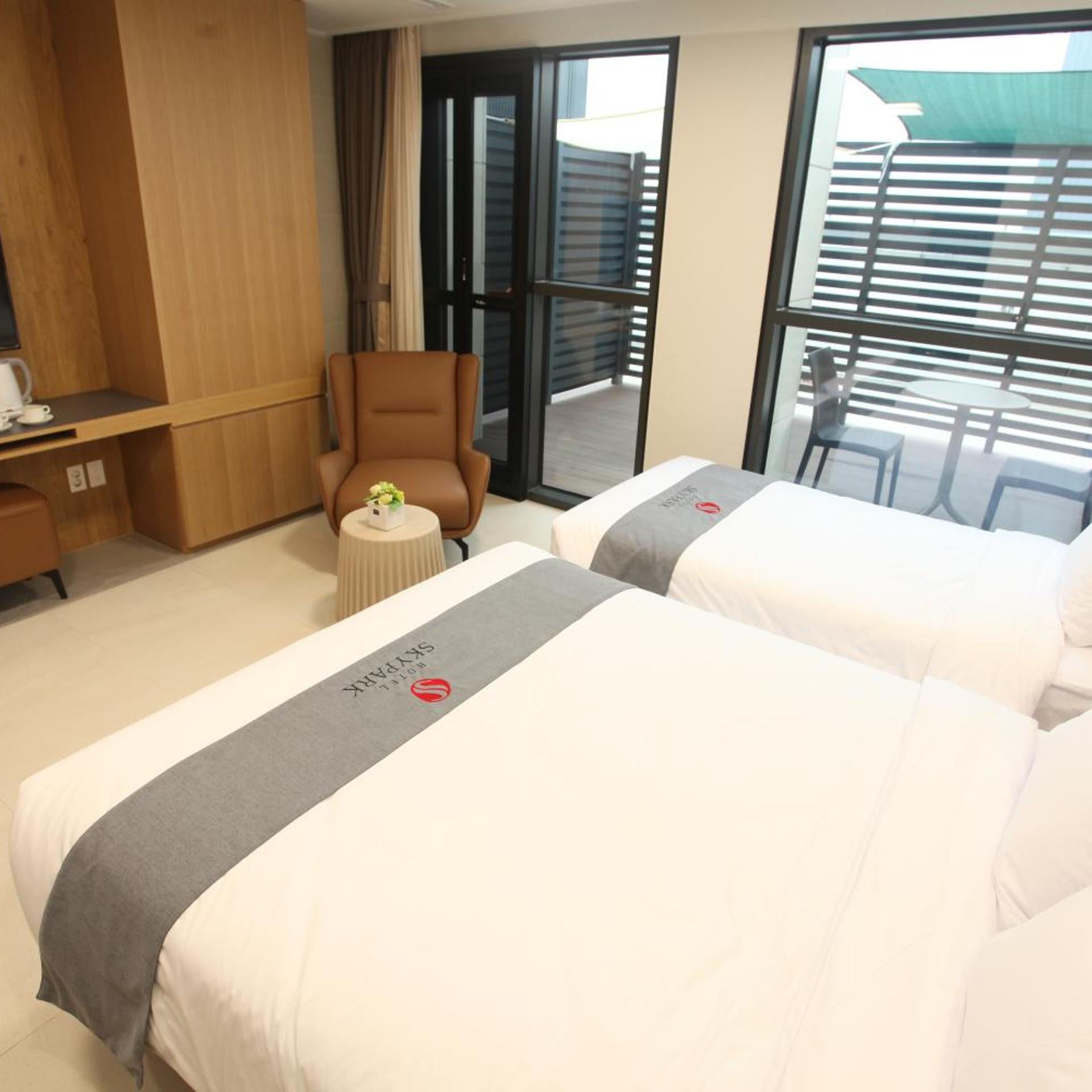غرفة ديلوكس بشرفة، Hotel Skypark Daejeon I 6/10