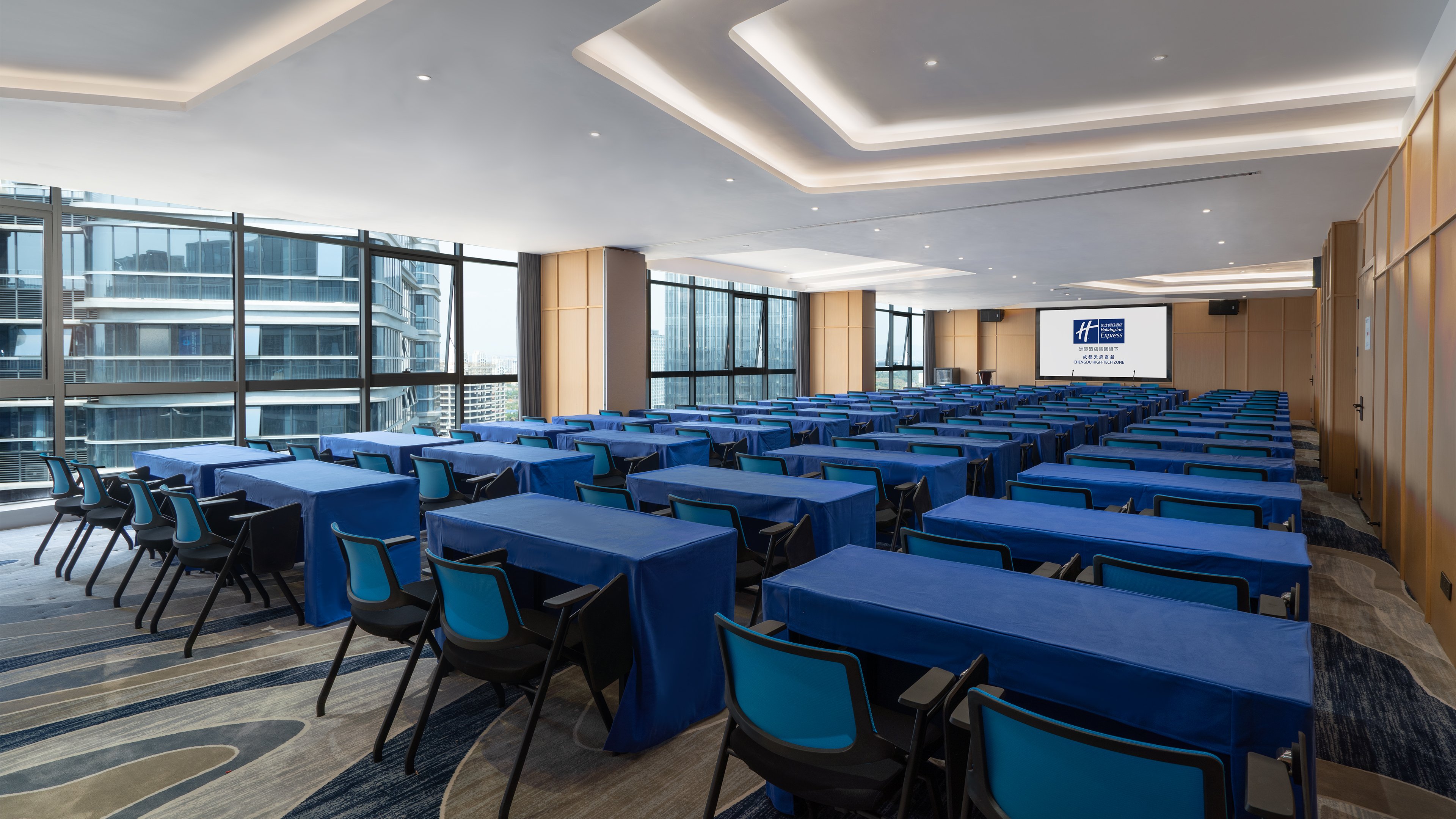 HOLIDAY INN EXPRESS Chengdu High-Tech Zone 73/78