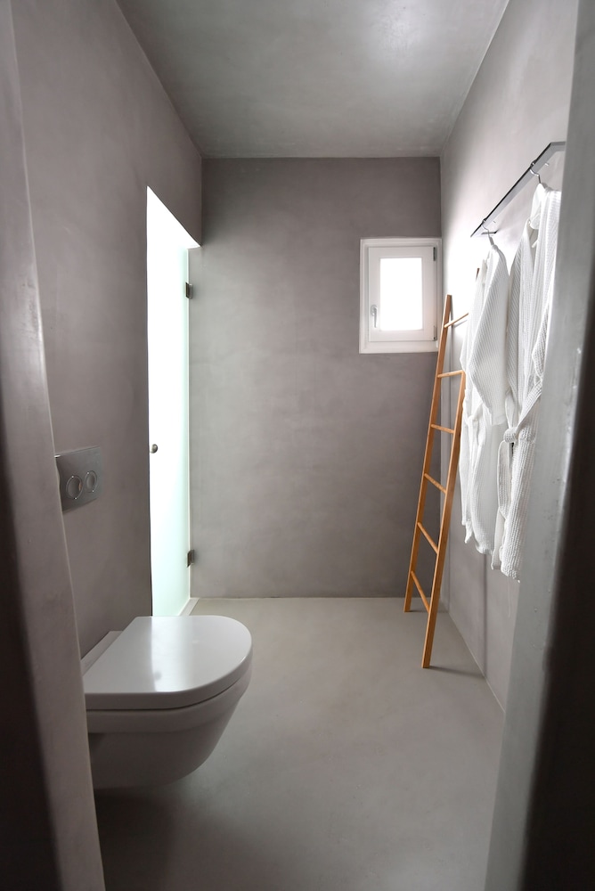 Thiro Villas Santorini 26/27