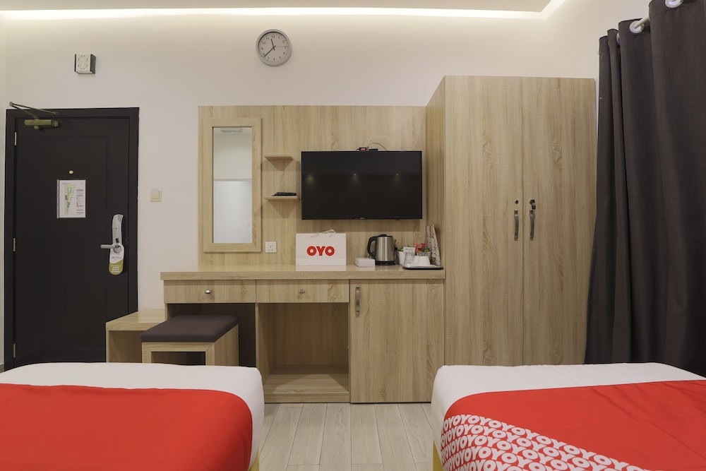 Capital O 314 24 Gold Hotel 29/49