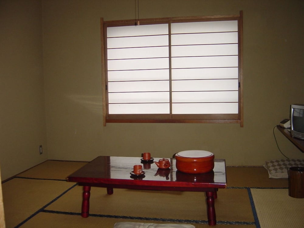 Kawaguchiko Station Inn 41/63