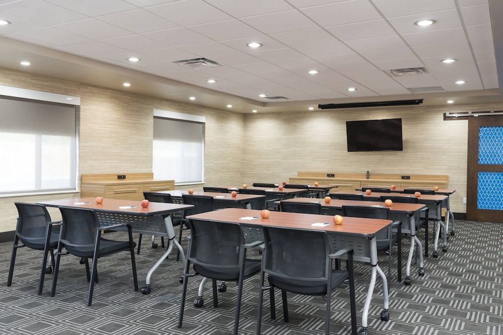 TownePlace Suites by Marriott Ontario-Mansfield 36/38