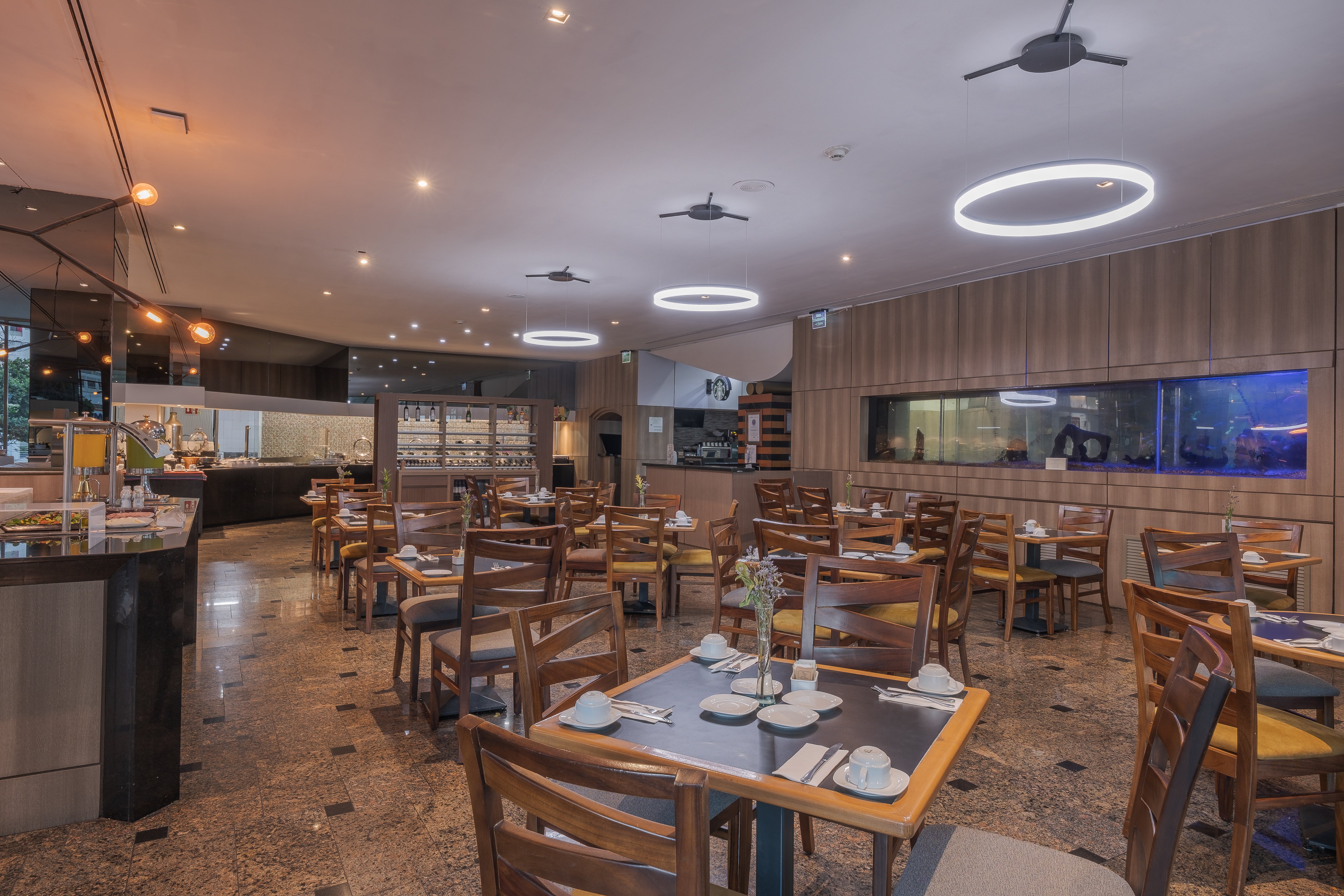 HOLIDAY INN SELECT GUADALAJARA 57/72