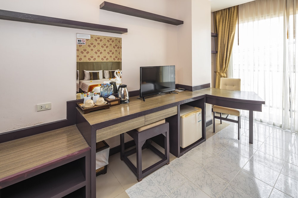 MALIN PATONG HOTEL 46/58