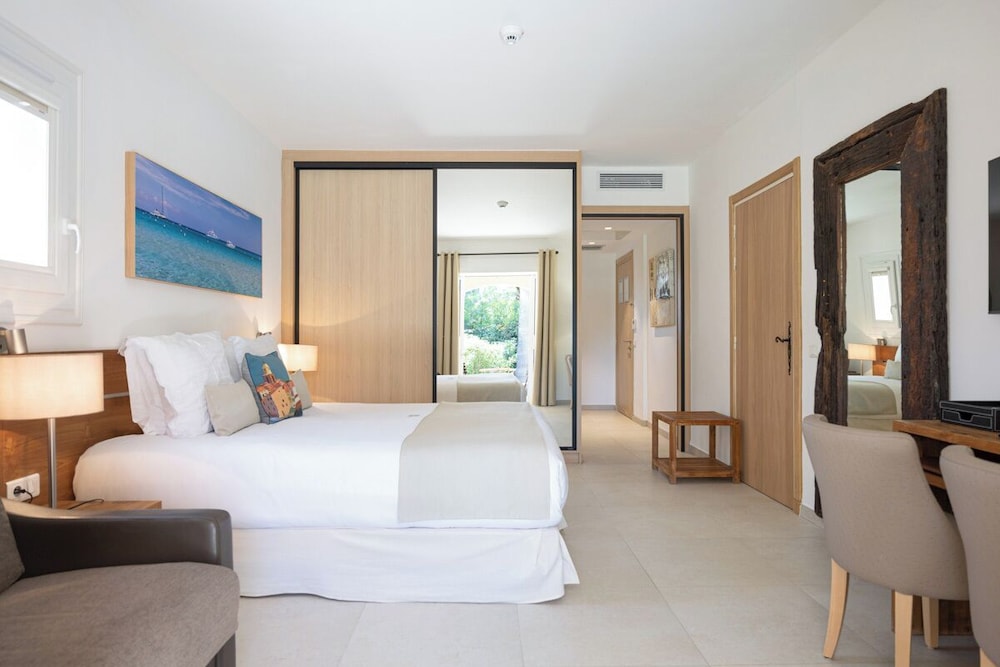 Hotel La Garbine 10/50