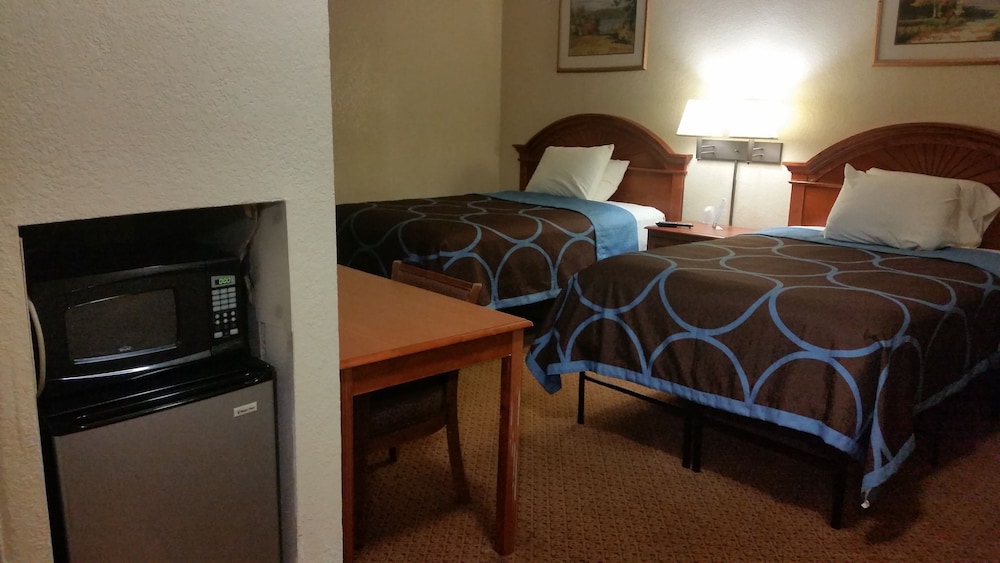 Americas Best Value Inn- Daytona Beach 13/35