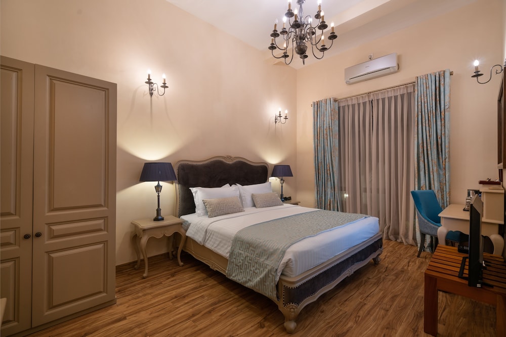 Clove Villa 24/65