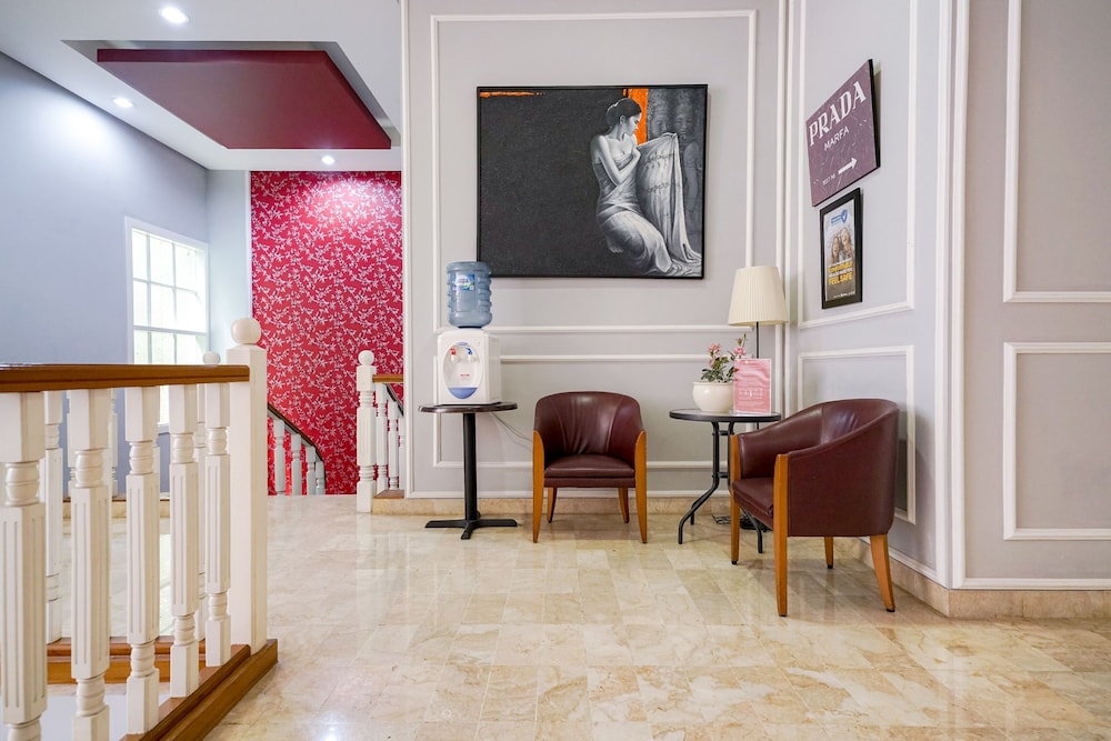 Reddoorz Premium Near Rs Pondok Indah 39/46