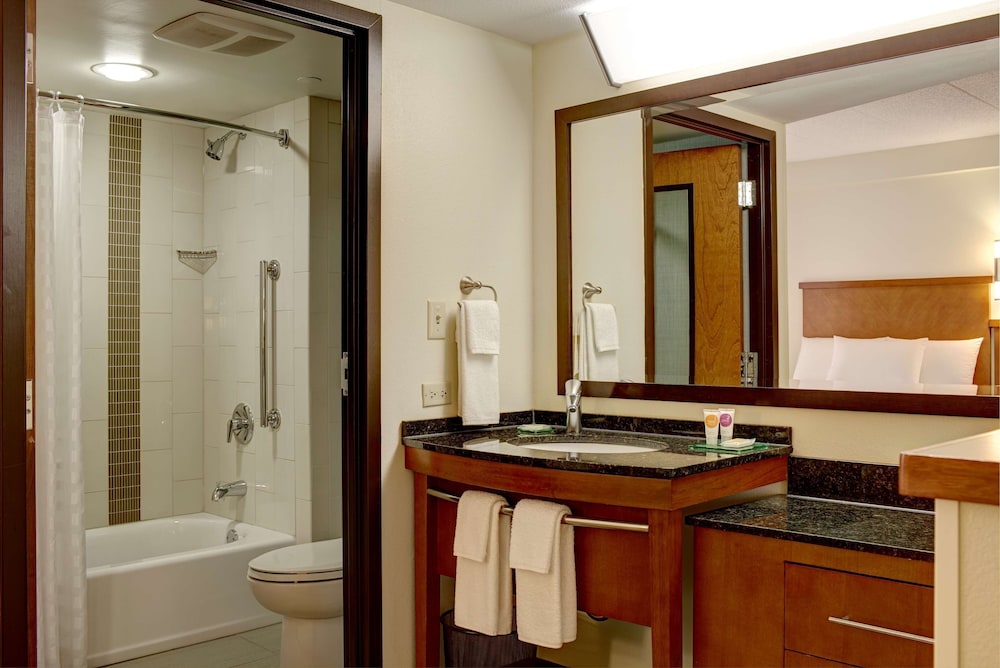 Hyatt Place Dublin/Pleasanton 12/77