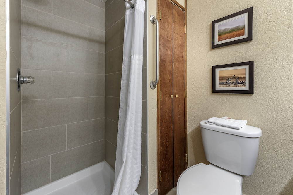 Comfort Inn Madison, IN 12/43