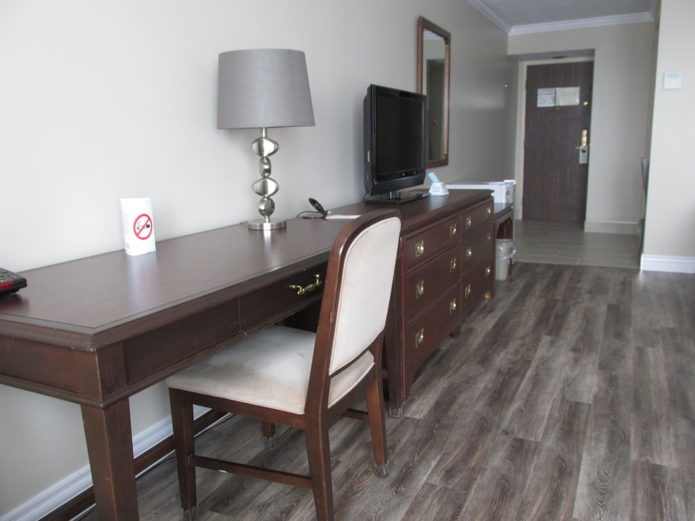 Fredericton Inn 54/65