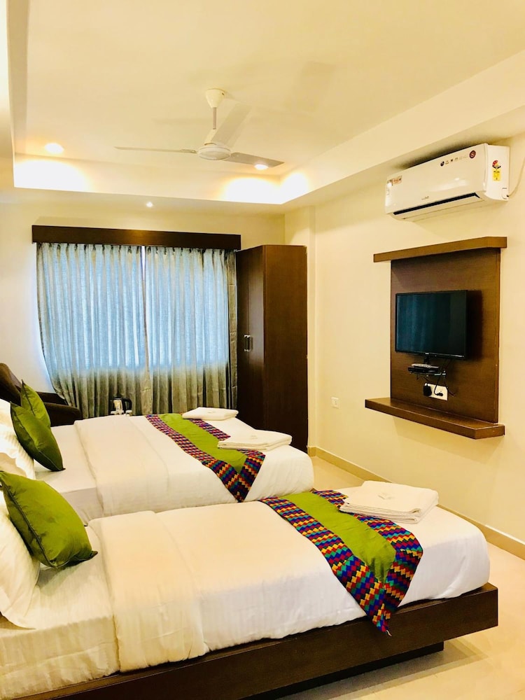 Regalia Inn & Suites 24/37