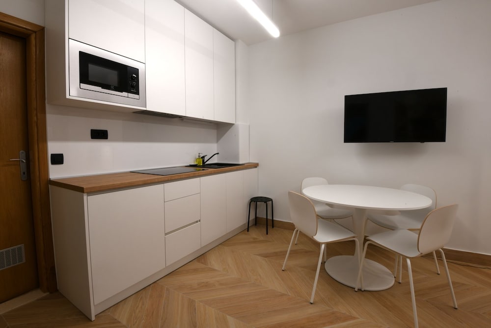 Aparthotel Milenij 32/40