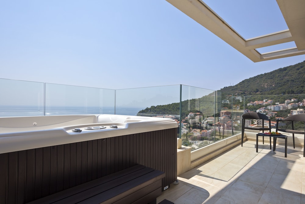 AMI Budva Petrovac 36/75