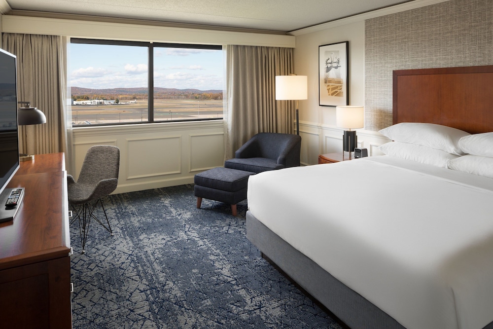 Room at Sheraton Hartford Hotel at Bradley Airport, WINDSOR LOCKS - CT