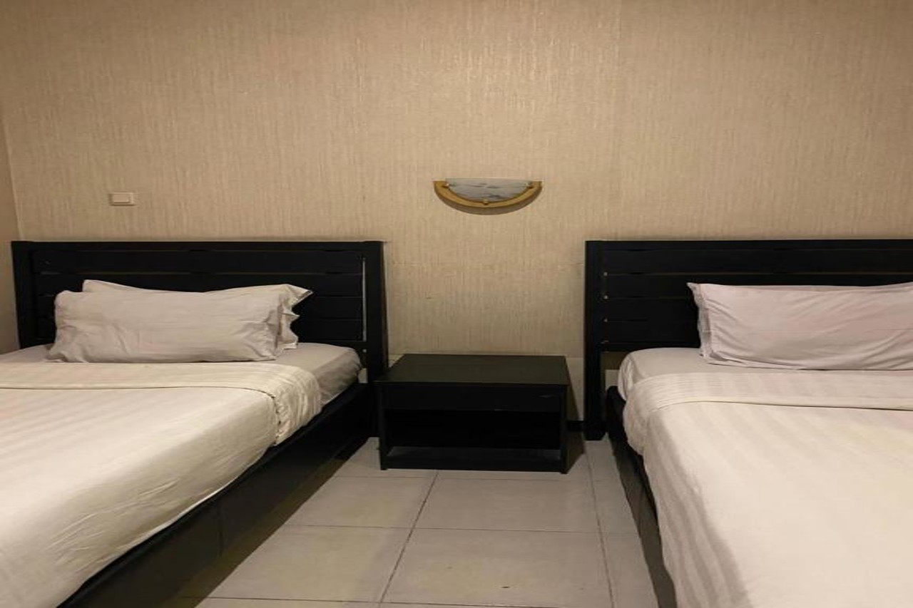 Grand Charis Hotel Tulungagung 8/20