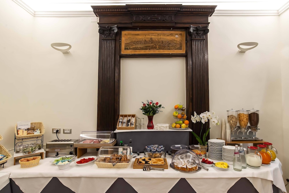Hotel Accademia 11/56