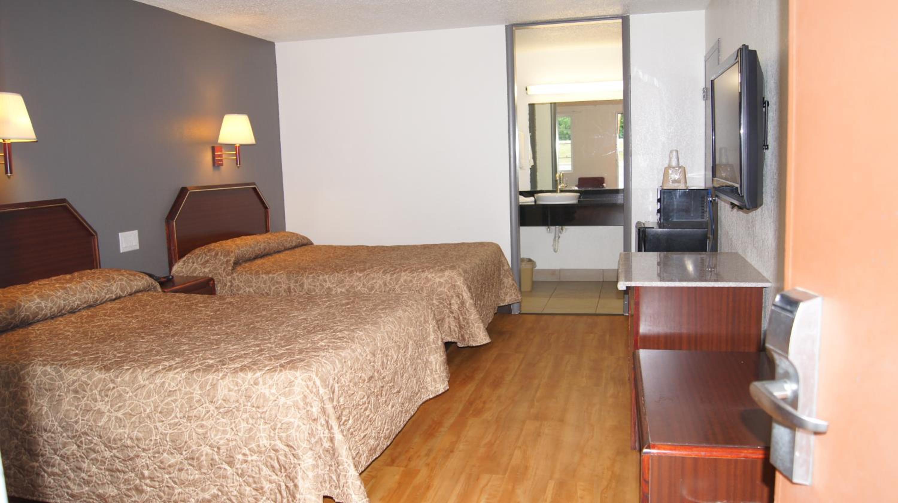 Executive Inn 27/36