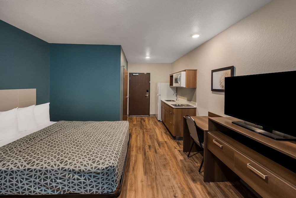 Woodspring Suites West Palm Beach 8/19