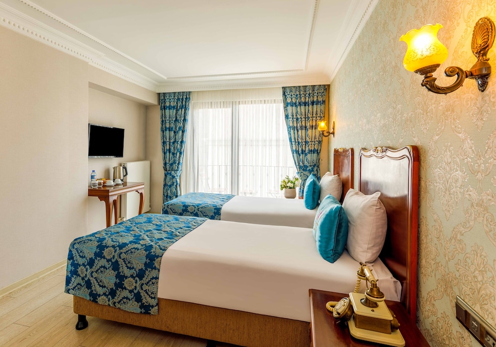 Rast Hotel 23/72