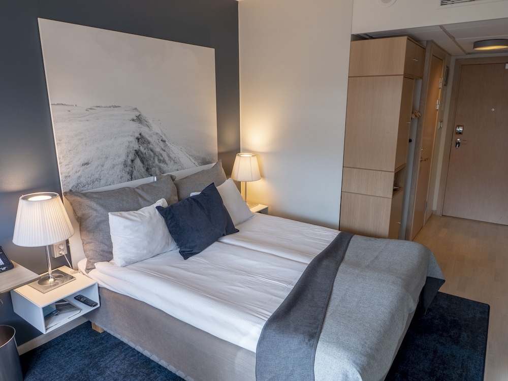 STANDARD, TWIN BEDS