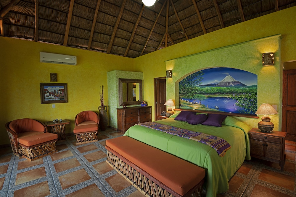 Casita, King Bed