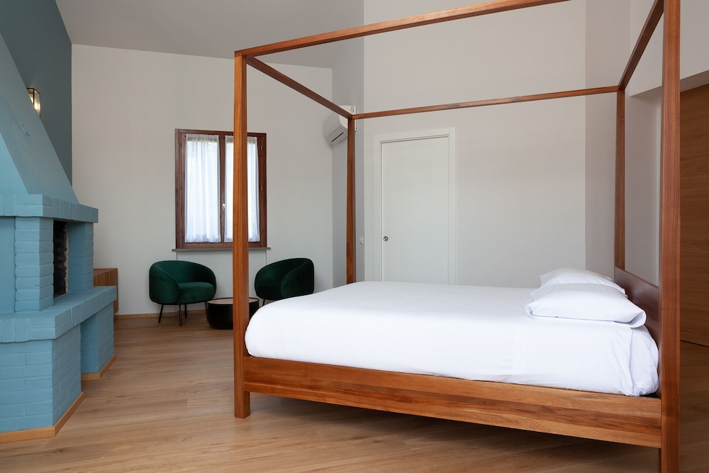 1 Bedroom, Superior, Suite, Double Bed, Garden Area