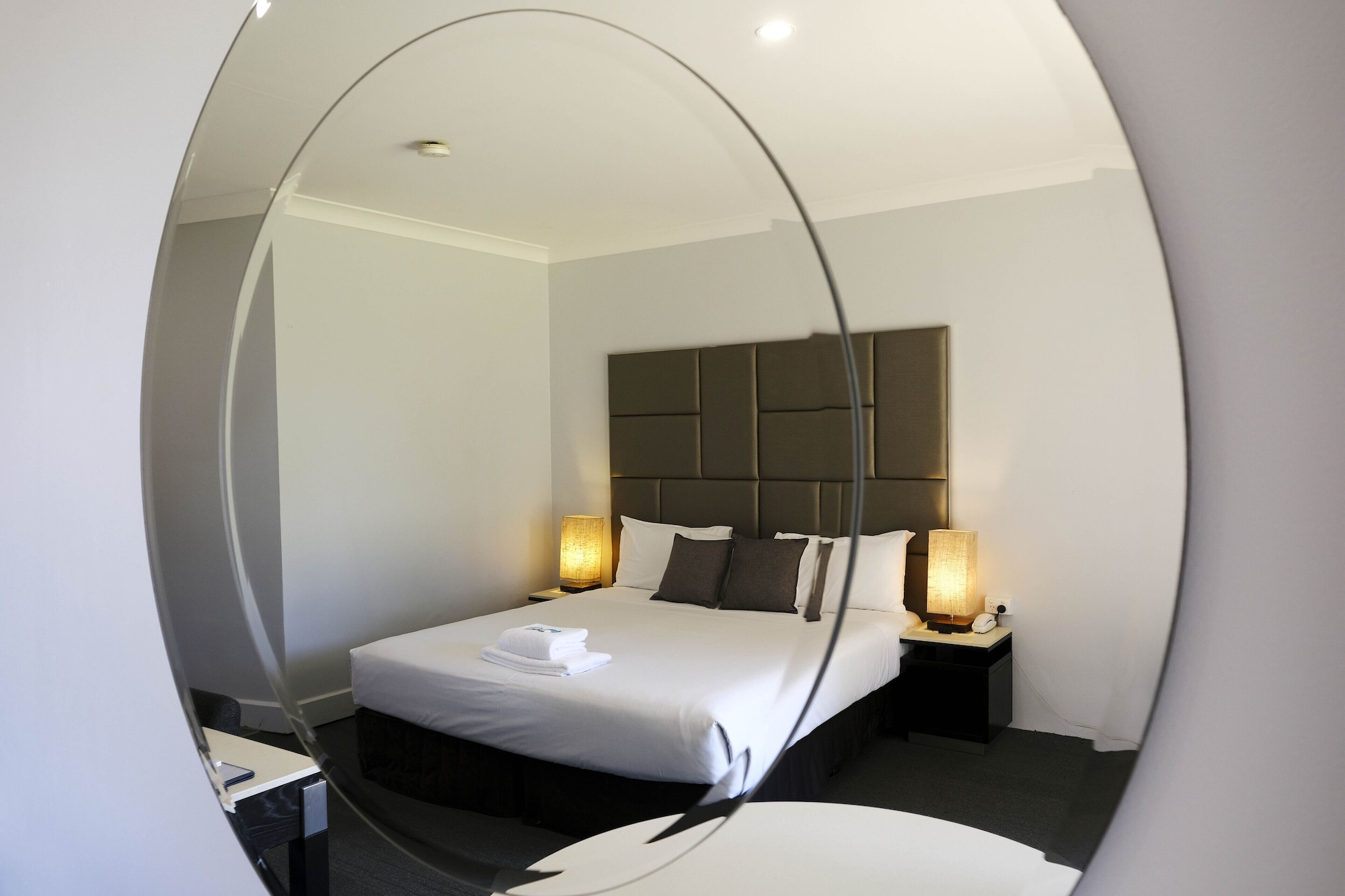 Spa, Deluxe, King Bed, Hot Tub، ISLAND PALMS MOTOR INN 8/10