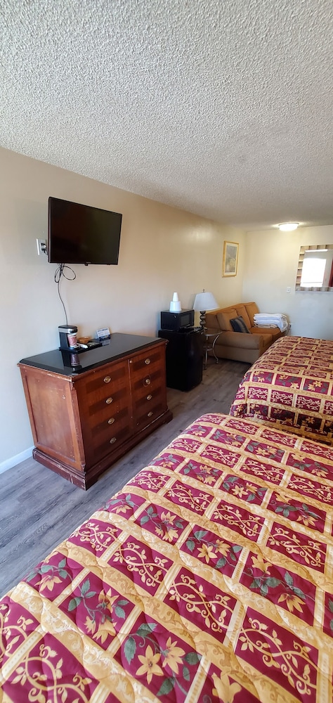 Anaheim National Inn 36/72
